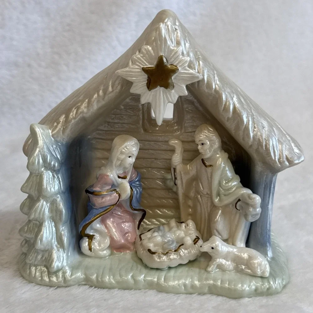 Designspirations Christmas Dreams Collection‎ Nativity Scene with Box